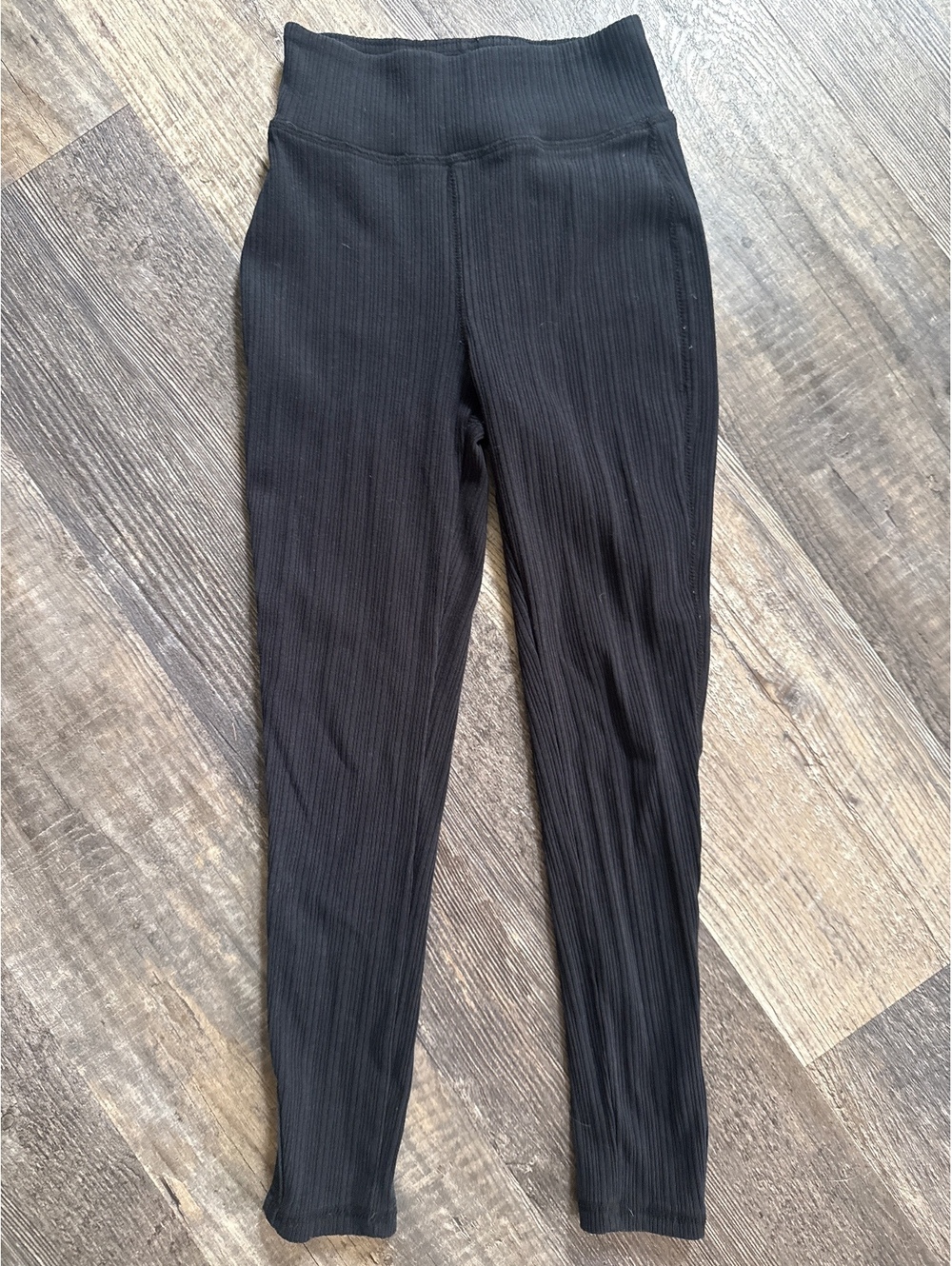 Sundown/Splendid Black Ribbed Leggings with Stirrup Detail Size S